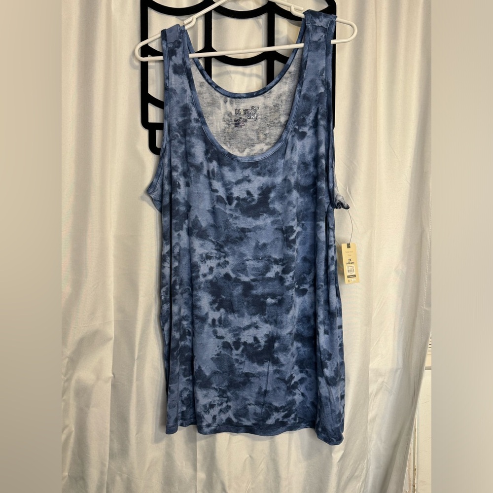 Wal-Mart Terra & Sky Tank Tops 3 Pack